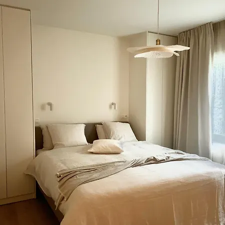 Apartament Gelijkvloers Met Prive Parking *